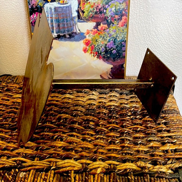 Necklace Stand - Picture 3 of 3